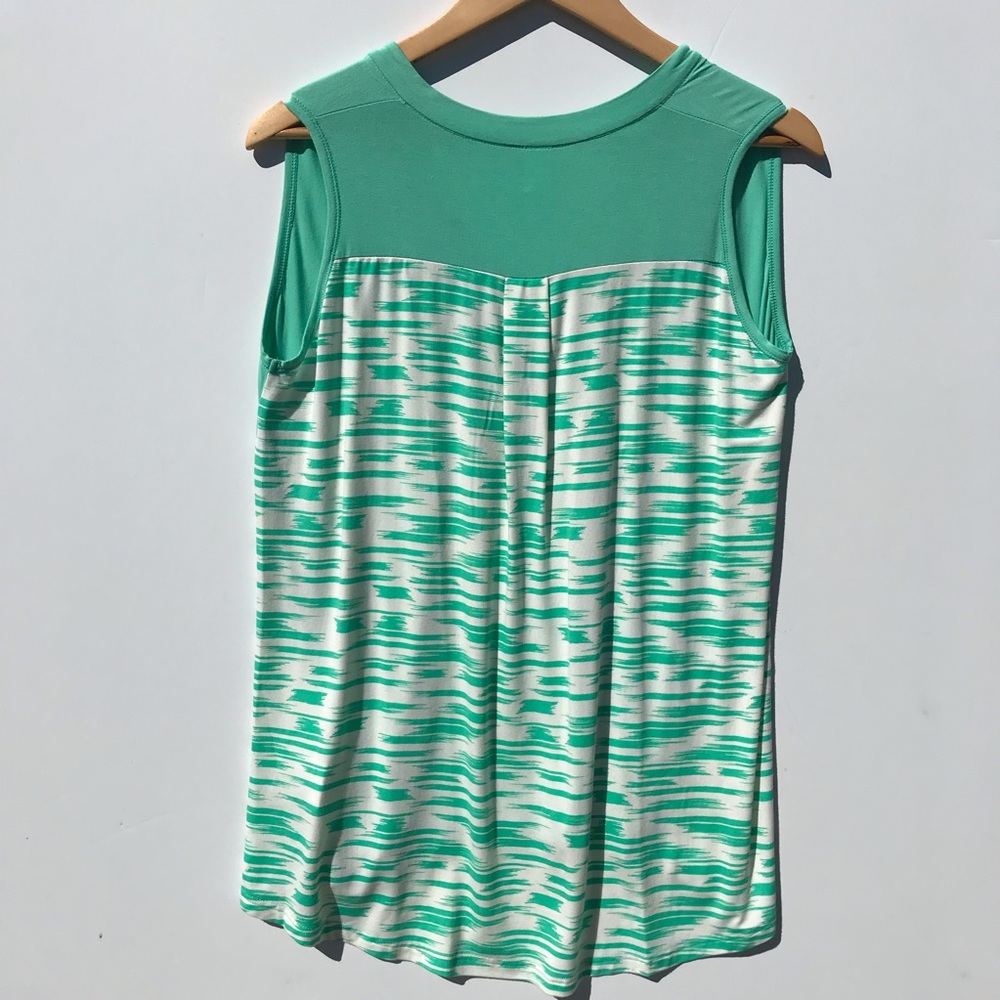 YALA stretch bamboo activewear tank - Picture 3 of 4